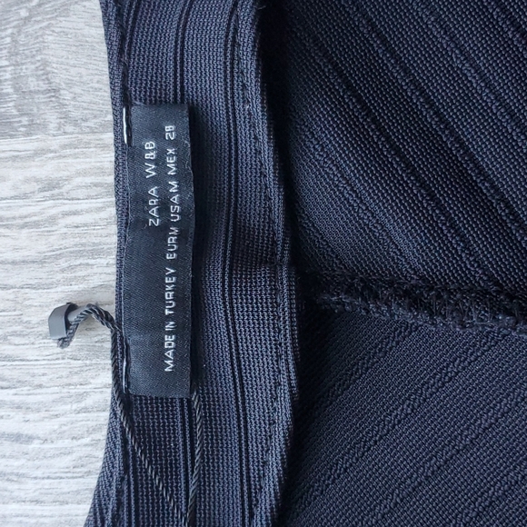 2/$30 - Zara Cropped Zip up Jacket - Size Medium - Picture 3 of 4